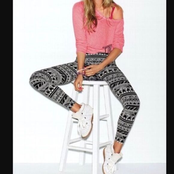 PINK Victoria's Secret Pants - 🍒 Victoria Secret Pink VS Leggings Size XS